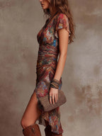 Indira ™ | Vestido Midi Boho con Drapeado y Tonos de Atardecer Desértico