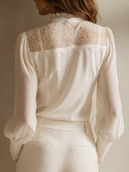 Blusa Retro Elegante de Chiffon con Cuello Alto, Encaje y Lazo