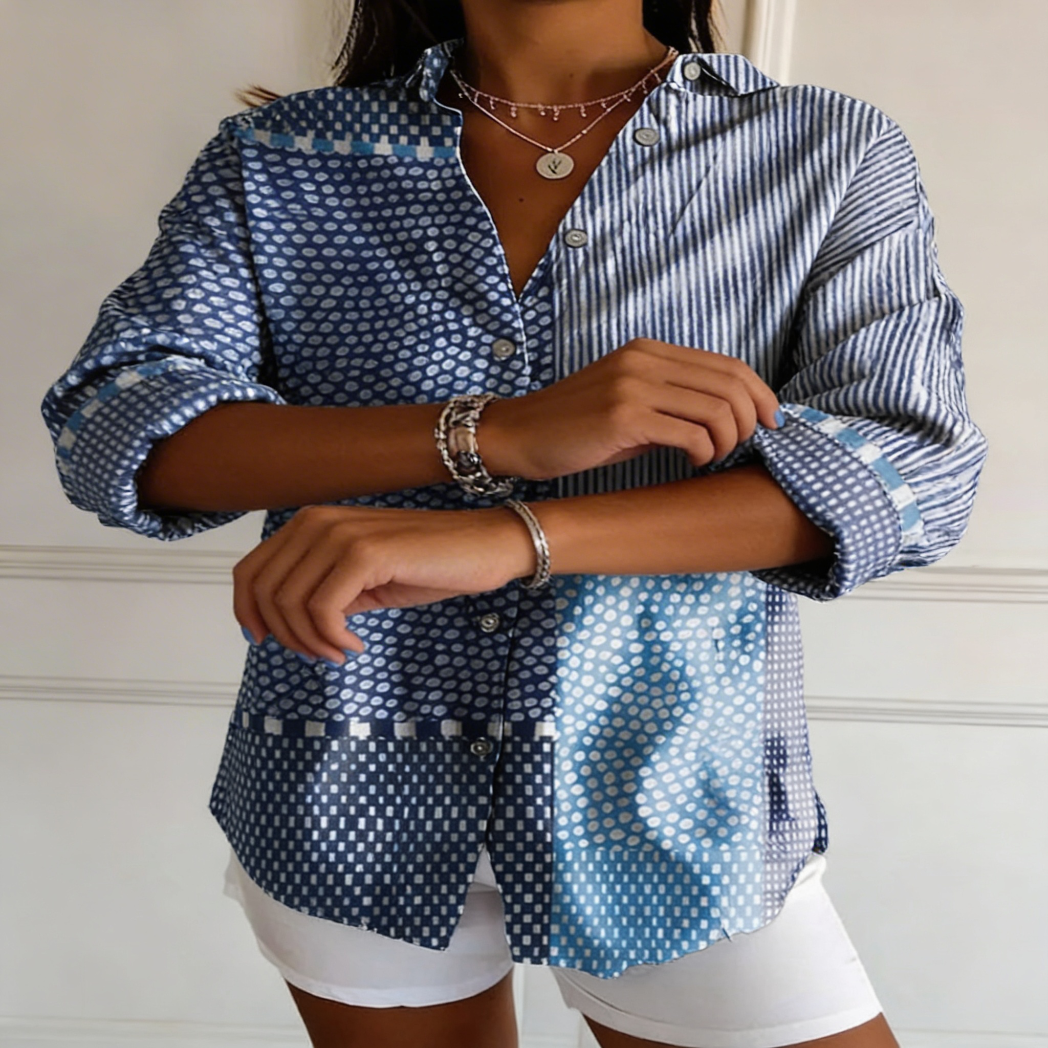 Luna | Camisa con Parche de Mosaico Azul