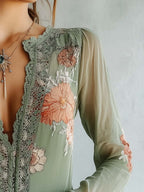 Rocío · Blusa floral bohemia con encaje para Mujer