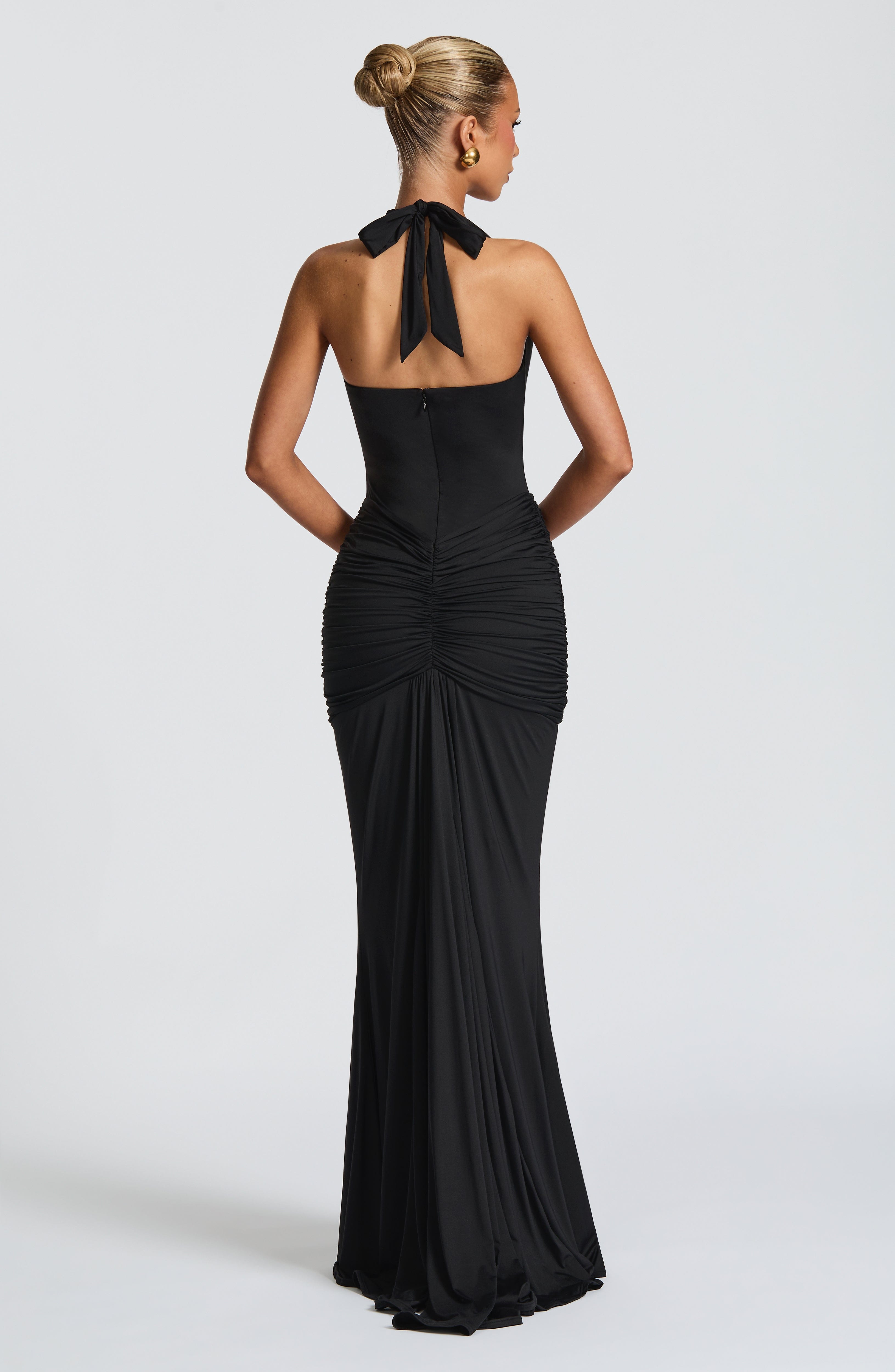 Artemis™ | Vestido premium con escote halter y drapeado escultural
