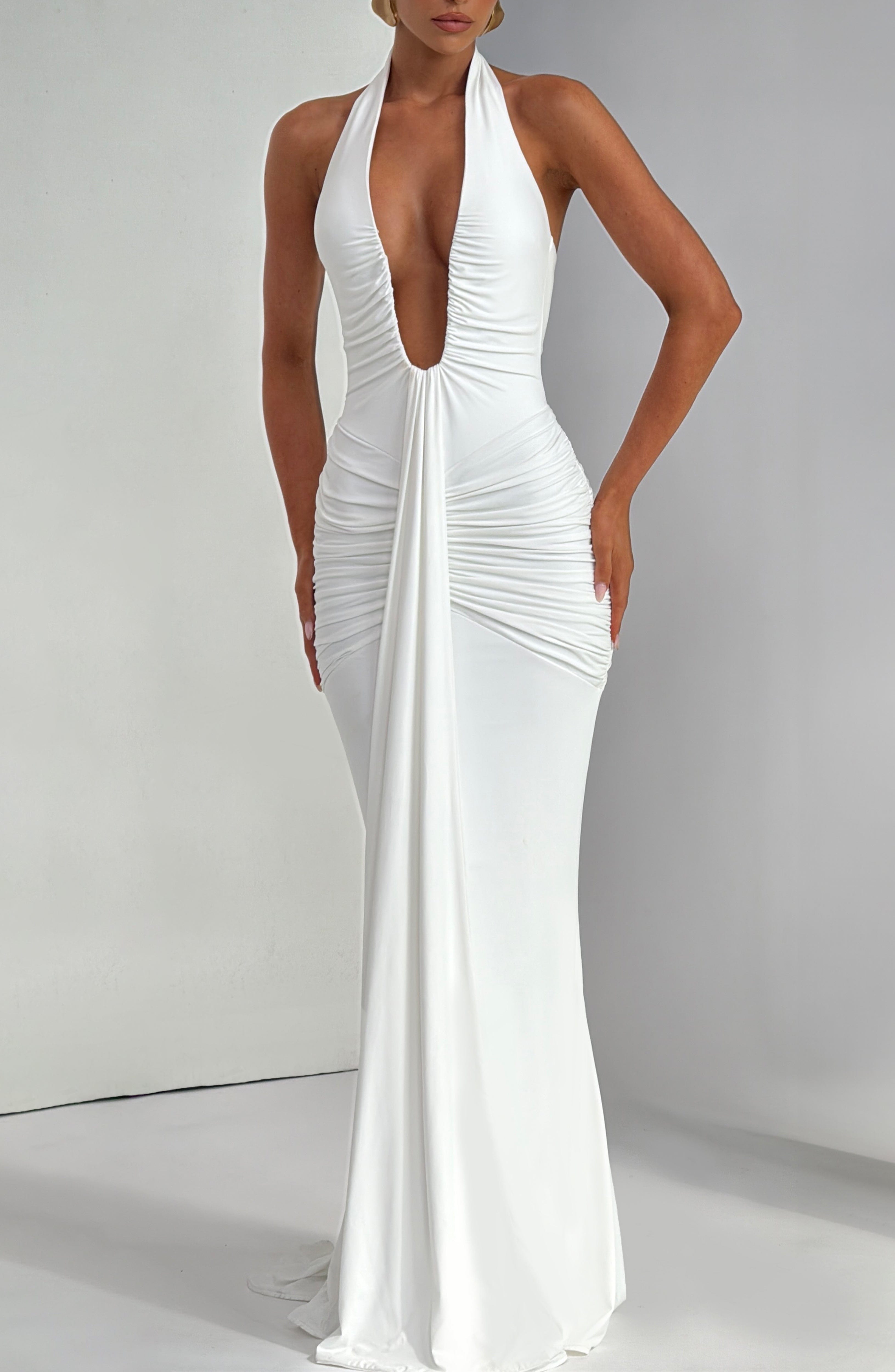 Artemis™ | Vestido premium con escote halter y drapeado escultural